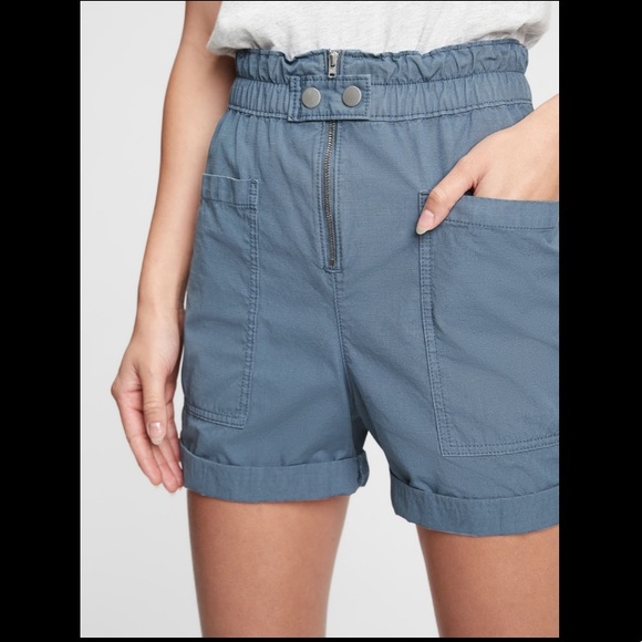 GAP High Rise Utility Short - Picture 2 of 12